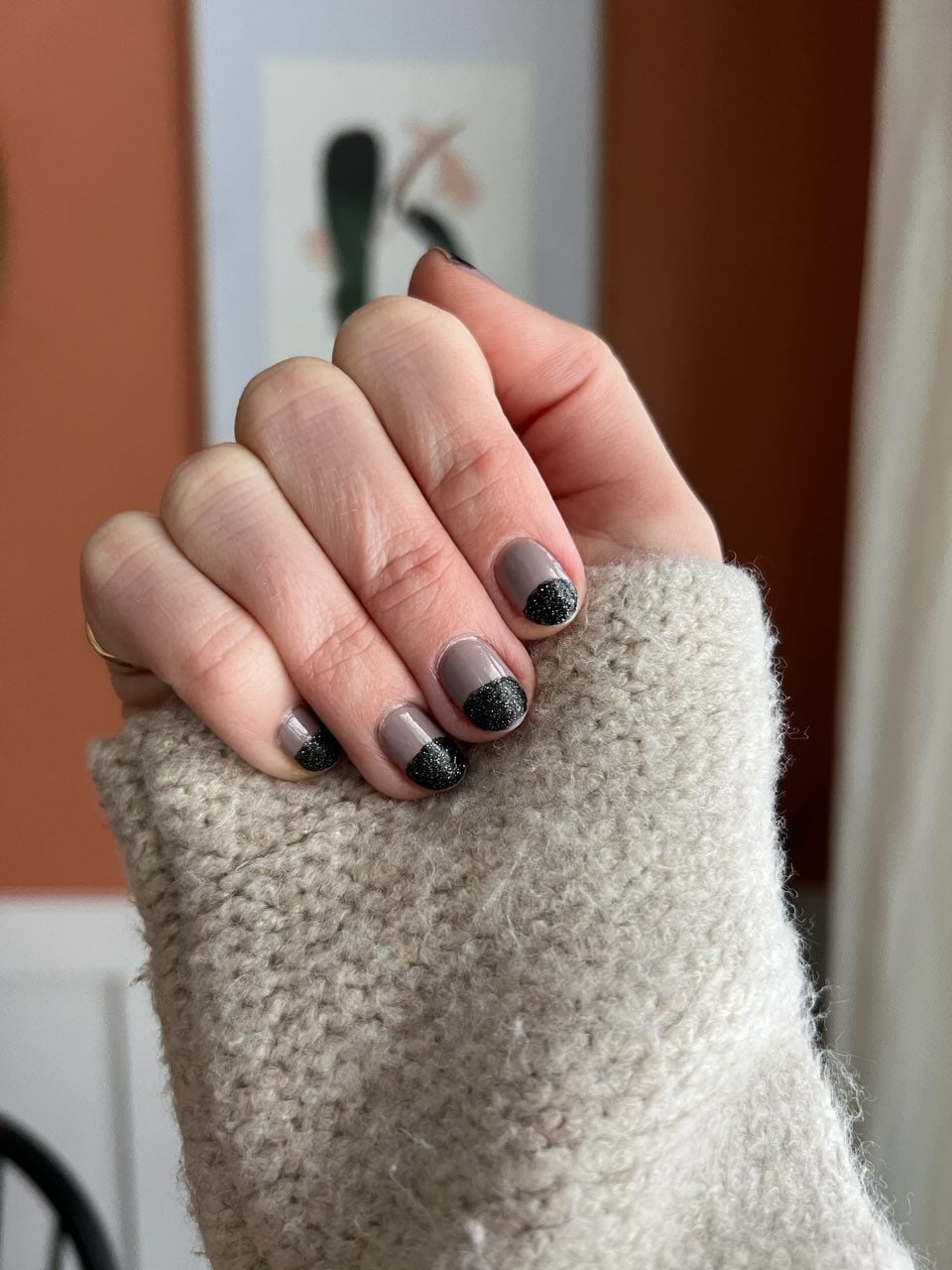 Matte Taupe French Tips with Black Glitter Matte Taupe French Tips with Black Glitter — Winter Nail Trends