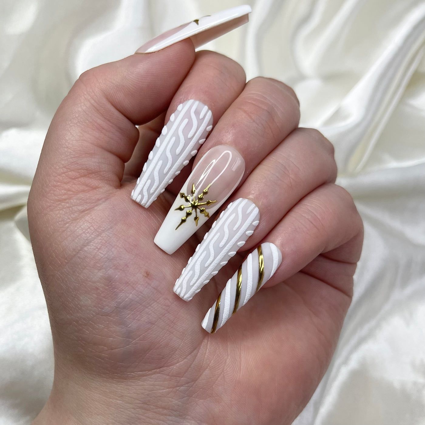 Long Coffin Cable Knit and Gold Accents Long Coffin Cable Knit and Gold Accents — Winter Gold Nails