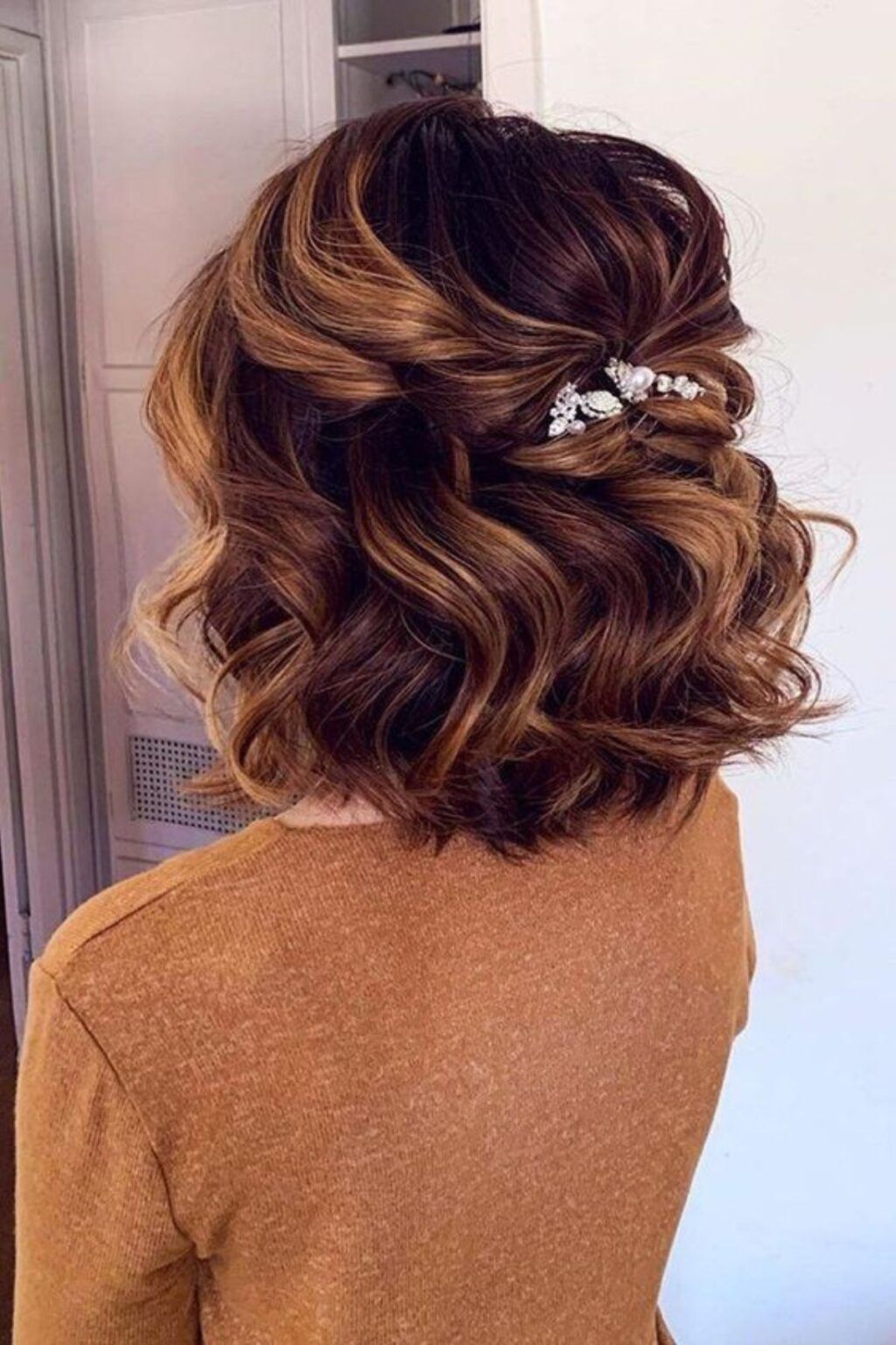 Dark Brown Lob With Caramel Highlights Dark Brown Lob With Caramel Highlights — Winter Formal Hairstyles