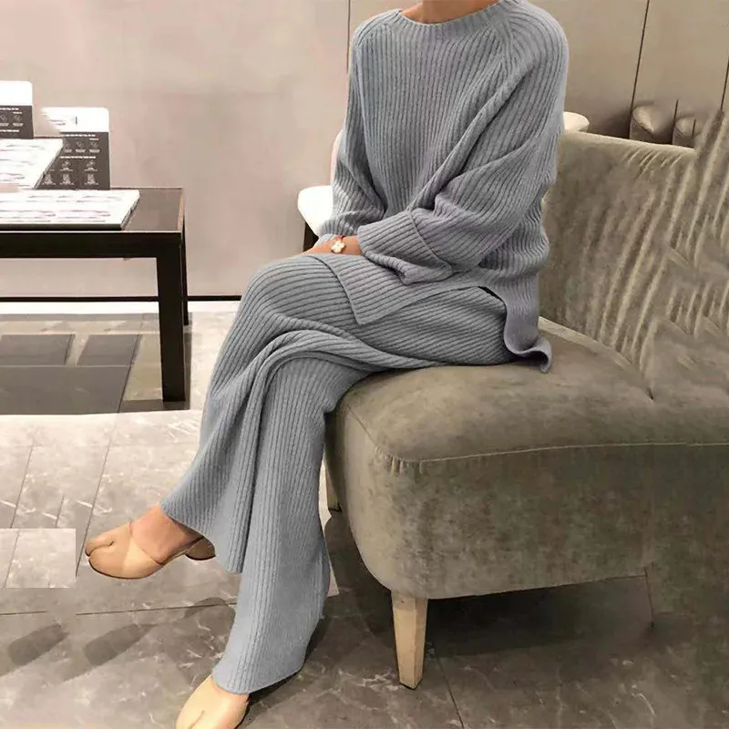 Grey Knit Loungewear with Tabi Slippers Grey Knit Loungewear with Tabi Slippers — Loungewear Outfits