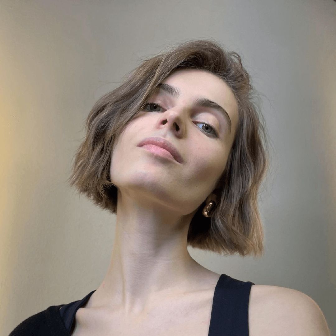 Dark Blonde Graduated Bob — Winter Hairstyles for Thin Hair