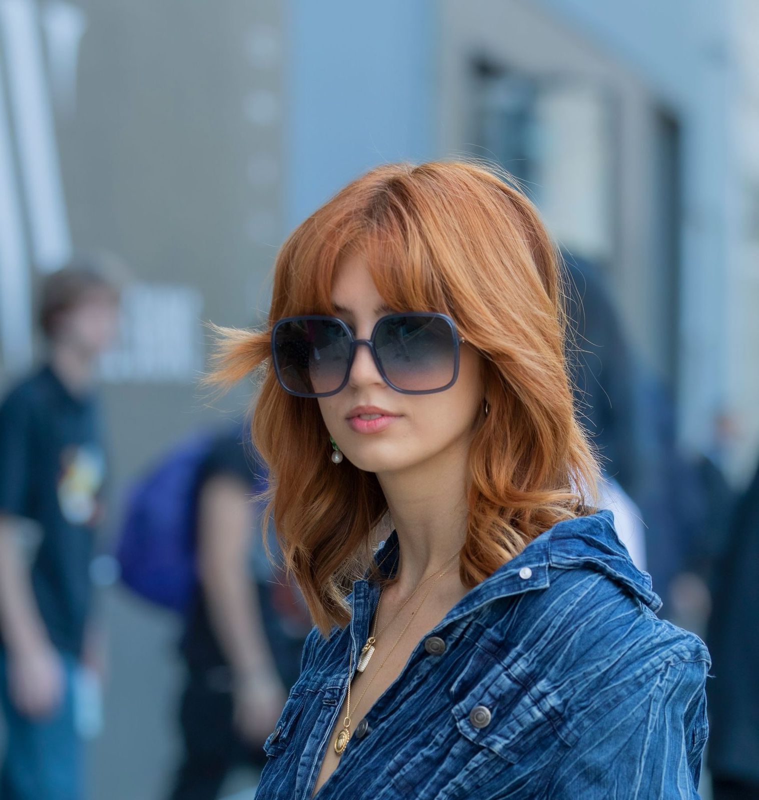 Copper Long Bob With Voluminous Bangs Copper Long Bob With Voluminous Bangs — Winter Haircuts with Curtain Bangs