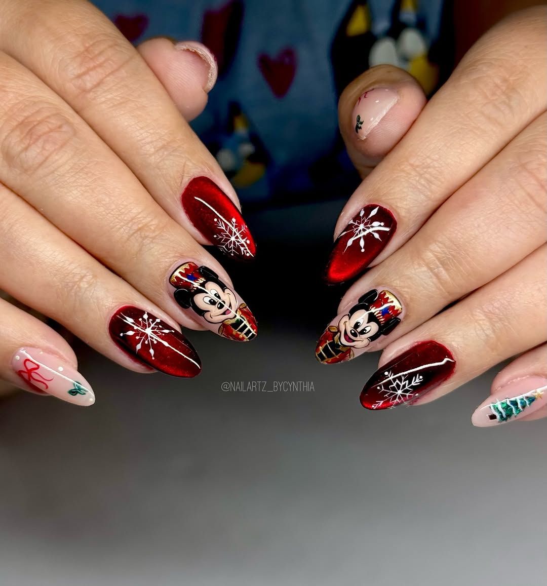 The Single Detail A Reader Notices First Visual Idea The Single Detail A Reader Notices First Visual Idea — Christmas Gel Nails 2026