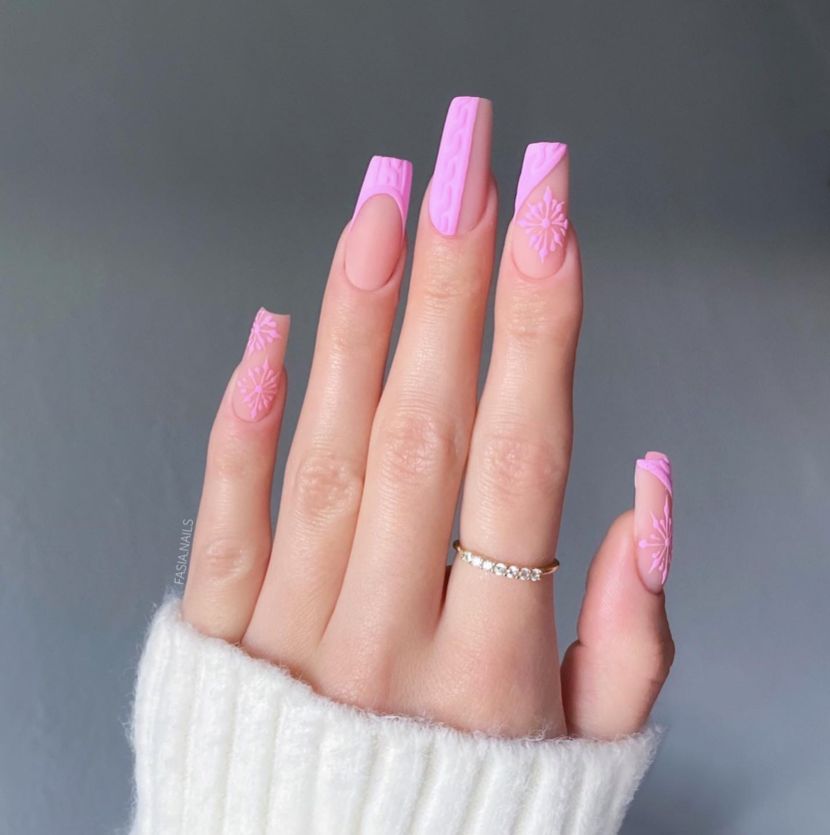 Glossy With Matte Texture Accents Visual Idea Glossy With Matte Texture Accents Visual Idea — Cute Christmas Nails 2026
