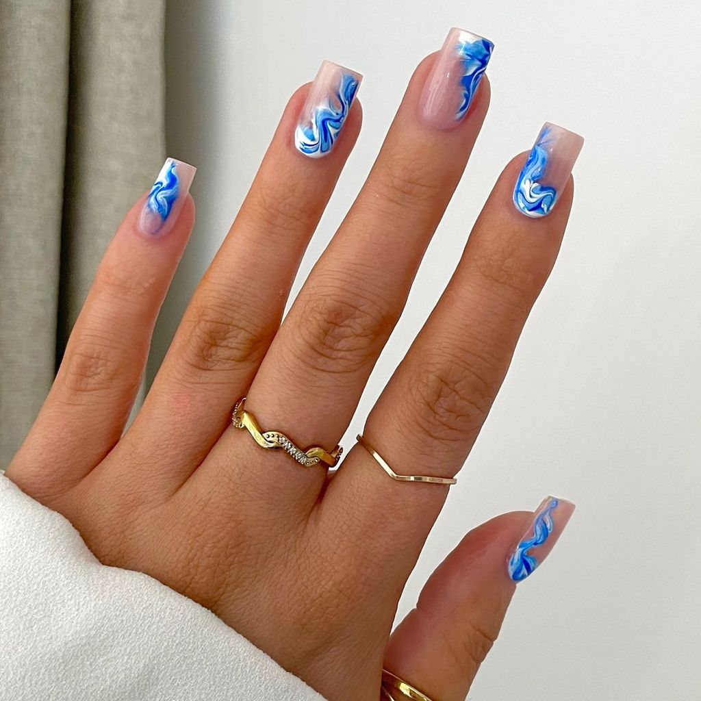 One Hand Close-Up Visual Idea One Hand Close-Up Visual Idea — New Years Square Nails 2027