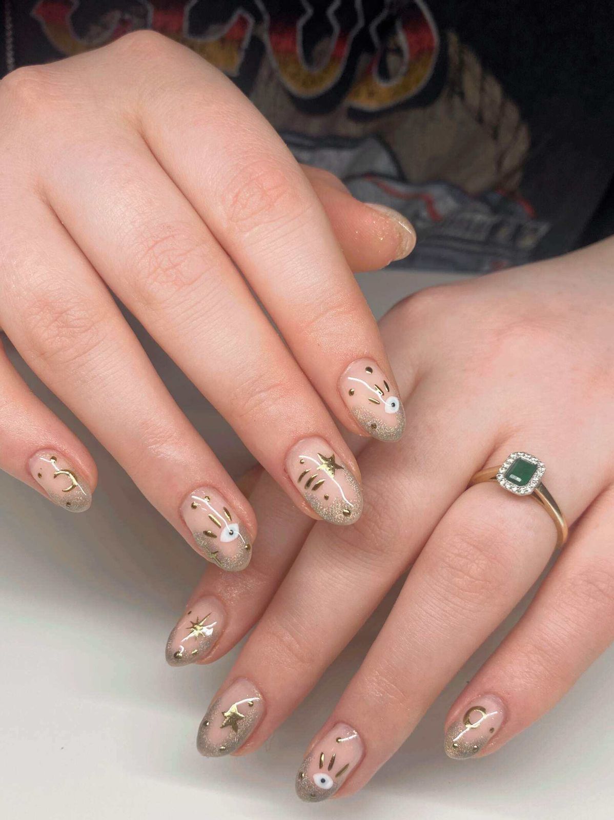 Festive Whimsical Visual Idea Festive Whimsical Visual Idea — Christmas Nail Art 2026