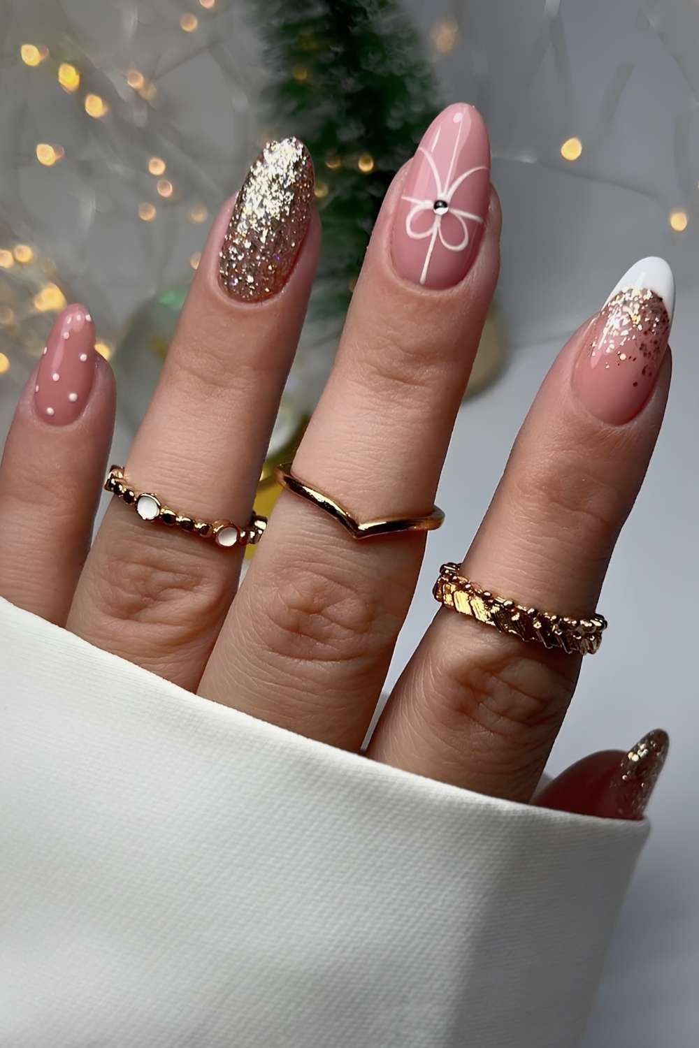 Medium Oval Pink French Tip Gold Gradient Medium Oval Pink French Tip Gold Gradient — Winter Gold Nails