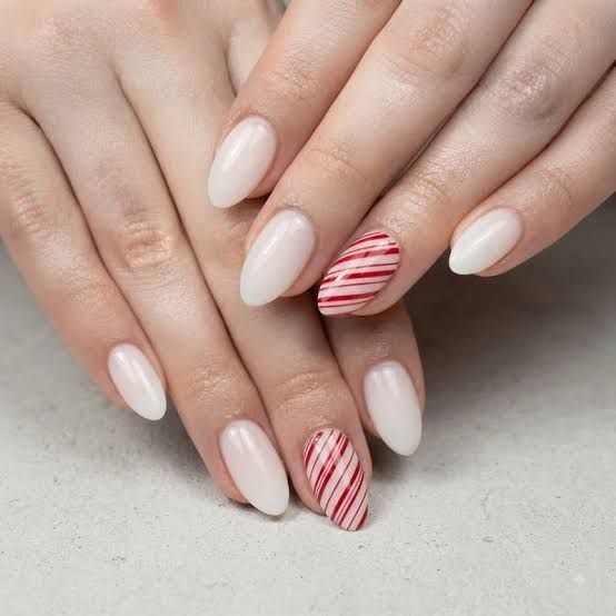 Glossy Visual Idea Glossy Visual Idea — Medium Christmas Nails 2026