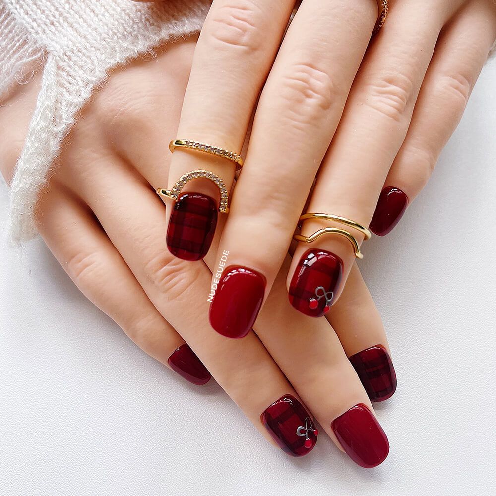 Deep Red Plaid Bow Nails — Short Christmas Square Nails 2026
