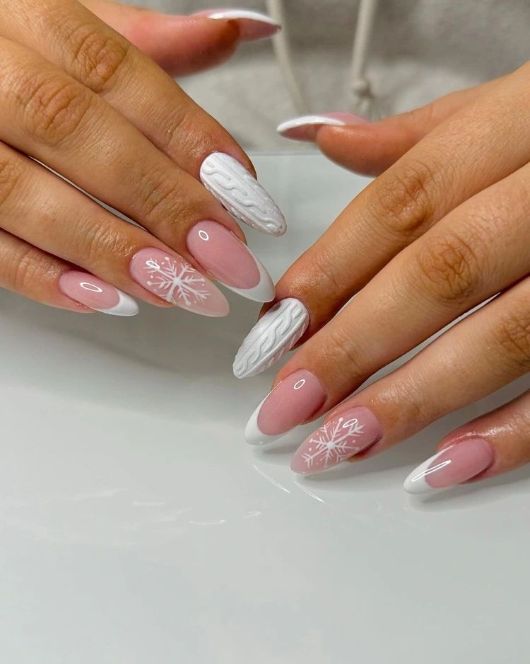 Long Almond 3D Cable Knit Snowflakes Long Almond 3D Cable Knit Snowflakes — Sparkly Winter Nails