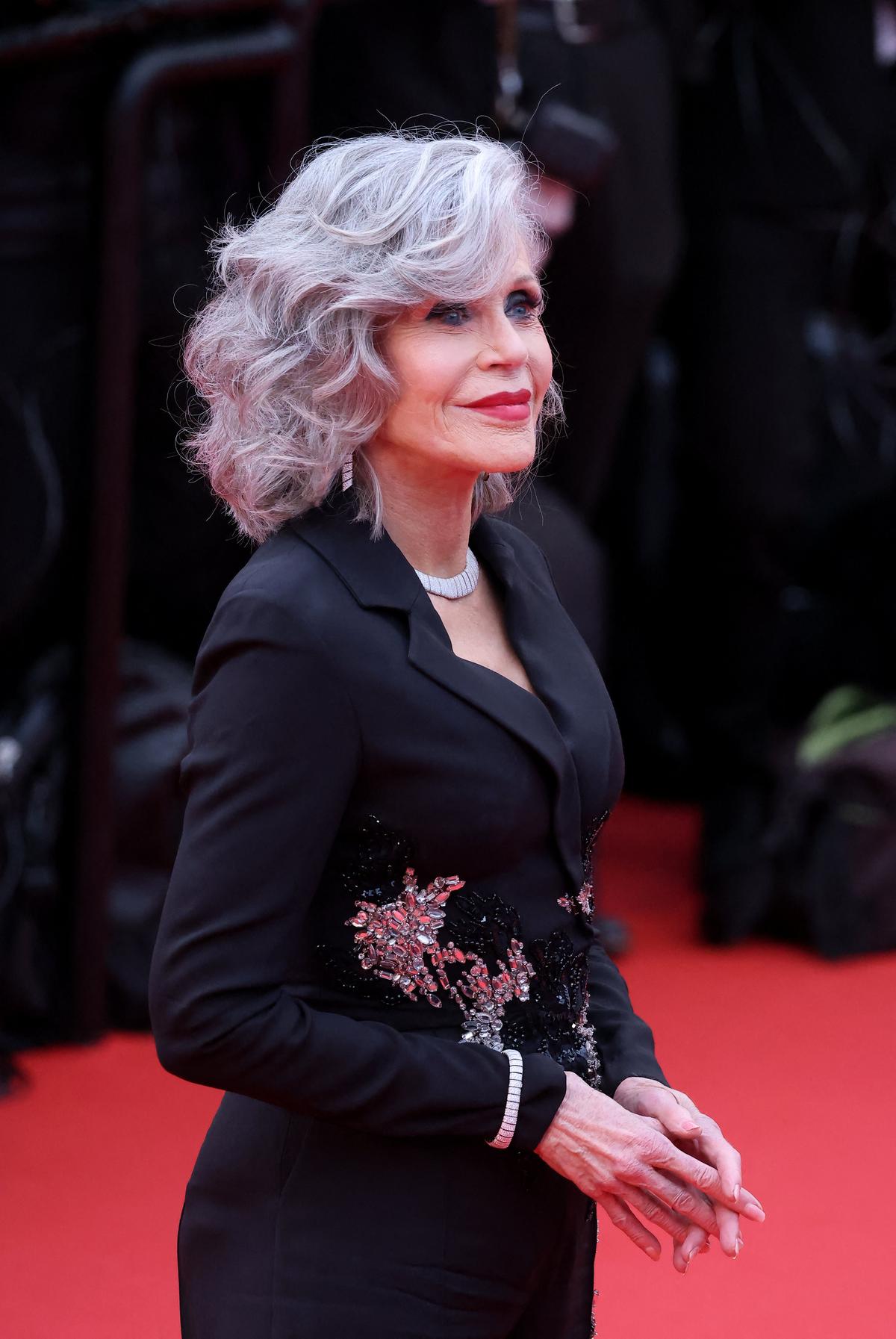 Layered Bob With Blonde Balayage Layered Bob With Blonde Balayage — Winter Haircuts for Gray Hair