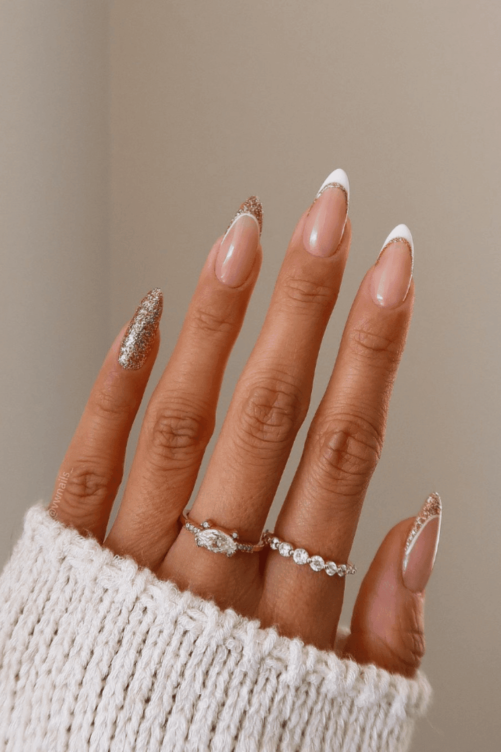 One Hand Close-Up Visual Idea One Hand Close-Up Visual Idea — Aesthetic Winter Nails