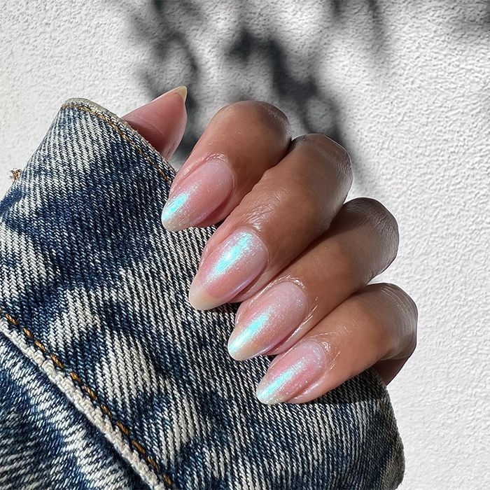 Shimmer Visual Idea Shimmer Visual Idea — Winter Pearl Nails