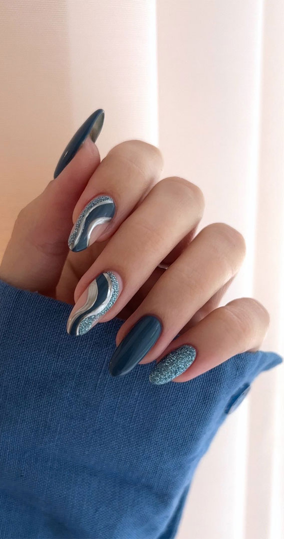 Deep Blue Stilettos with Glitter Swirls Deep Blue Stilettos with Glitter Swirls — Winter Nail Art Simple