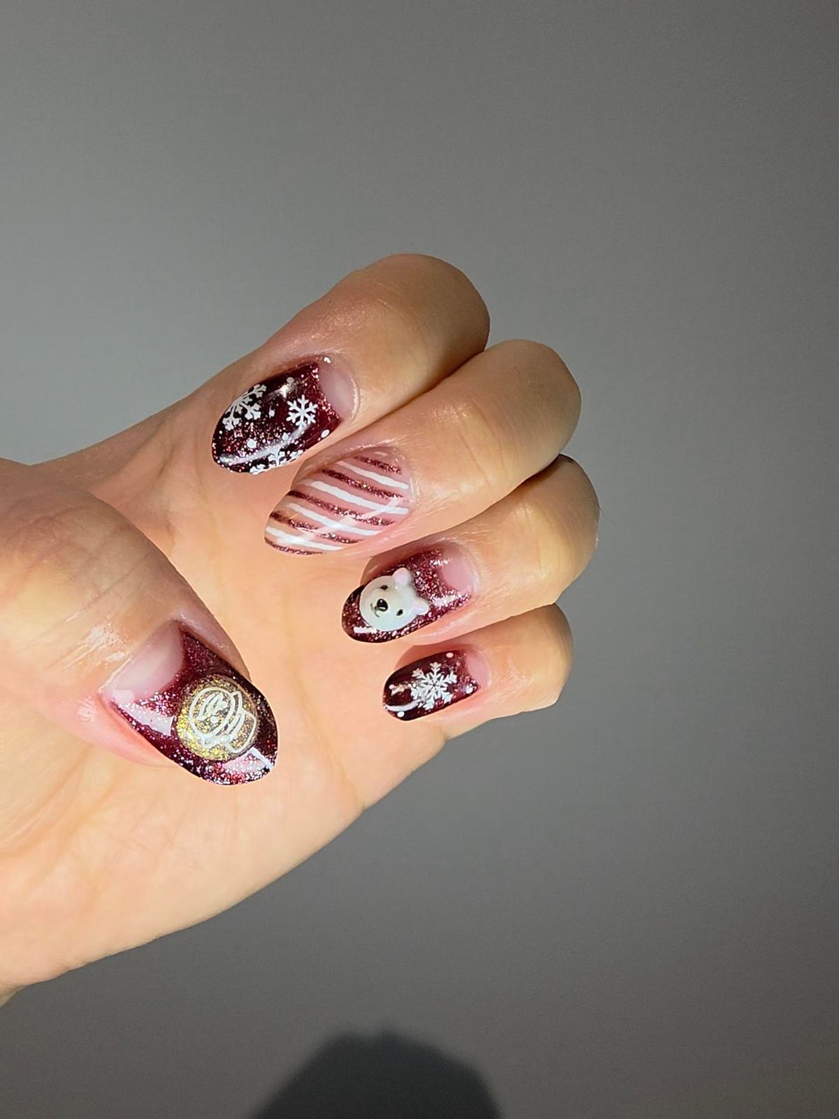 Visible Visual Idea — Short Christmas Square Nails 2026