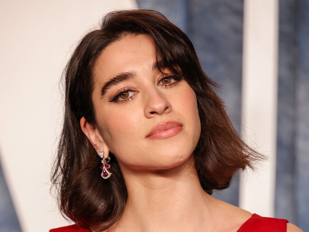 Dark Brown Bob Side Swept Bangs Dark Brown Bob Side Swept Bangs — Winter Bob Haircuts