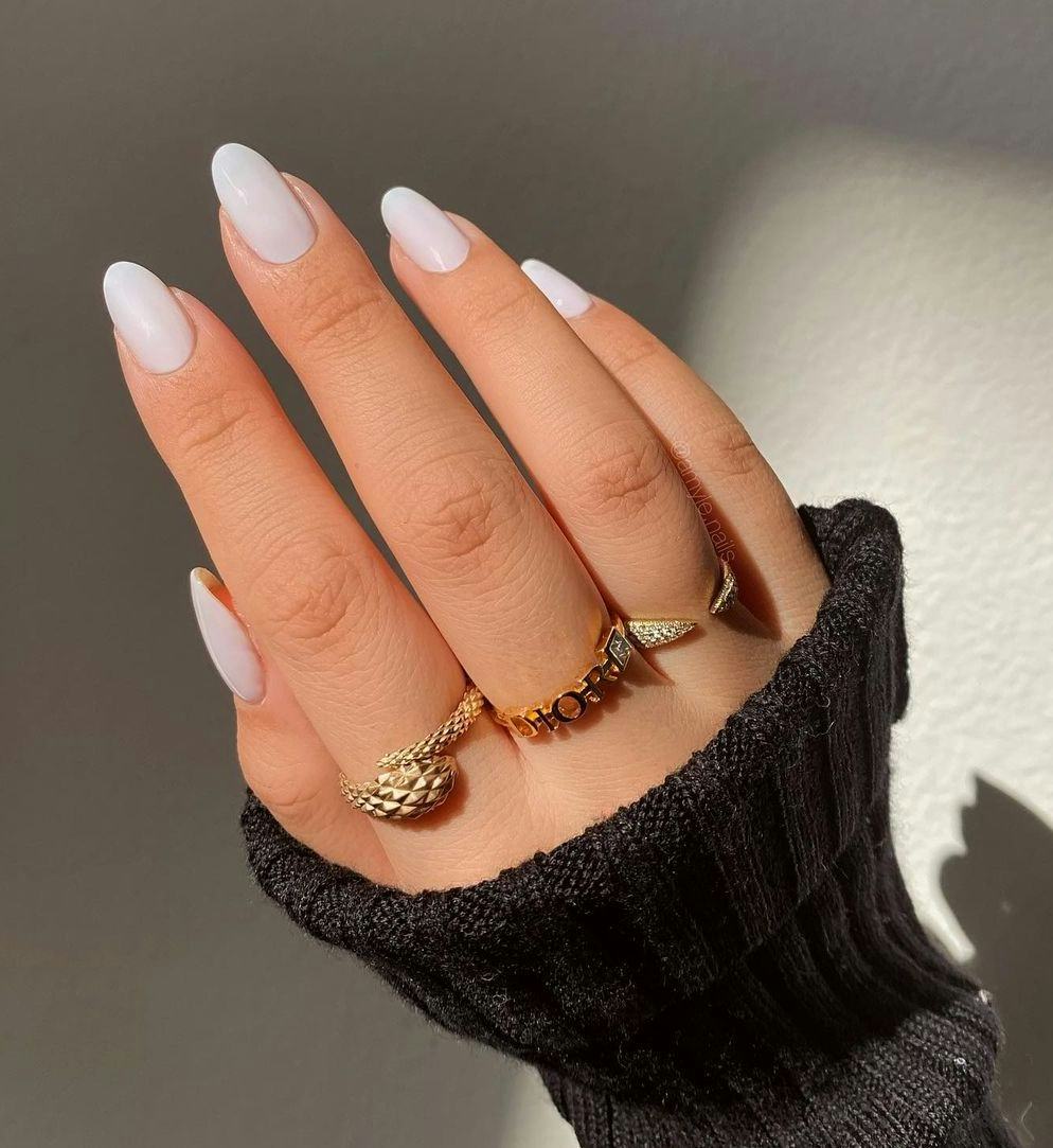 Glossy Visual Idea Glossy Visual Idea — Milky White Nails