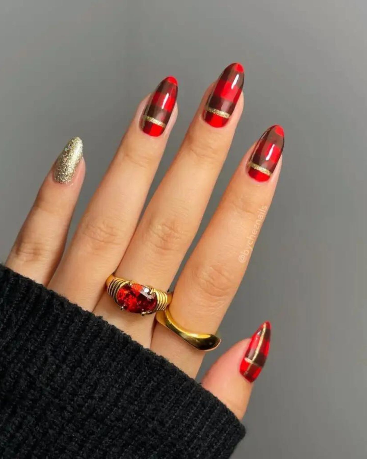 Red Brown Gold Plaid with Glitter Red Brown Gold Plaid with Glitter — Winter Plaid Nails