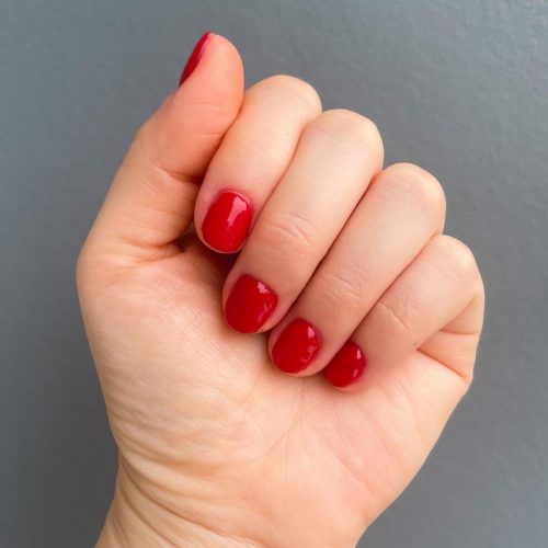 Pale Pink with Scattered Gold Dot Accents Pale Pink with Scattered Gold Dot Accents — Short Winter Round Nails