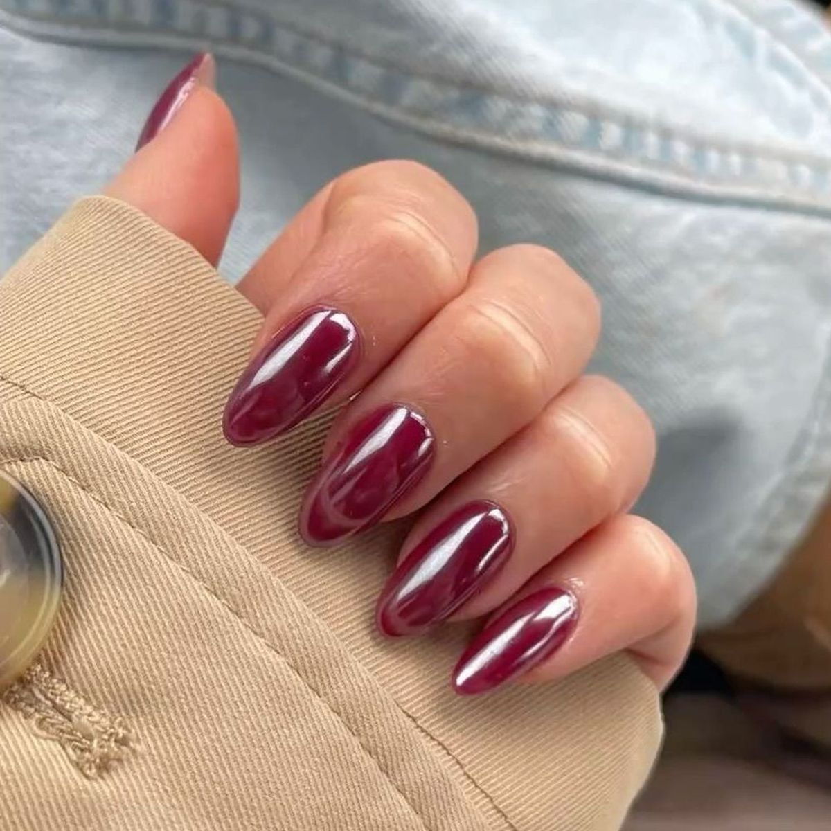Metallic Sheen Burgundy Almonds Metallic Sheen Burgundy Almonds — Burgundy Christmas Nails 2026