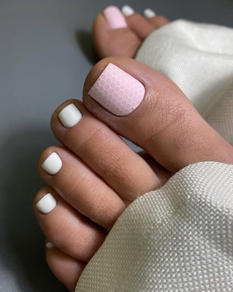 Deep Glossy Forest Green Pedicure Deep Glossy Forest Green Pedicure — Winter Pedicure Colors
