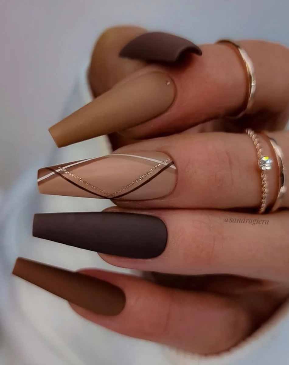Geometric Brown & Beige Matte Nails Geometric Brown & Beige Matte Nails — Winter Matte Nails