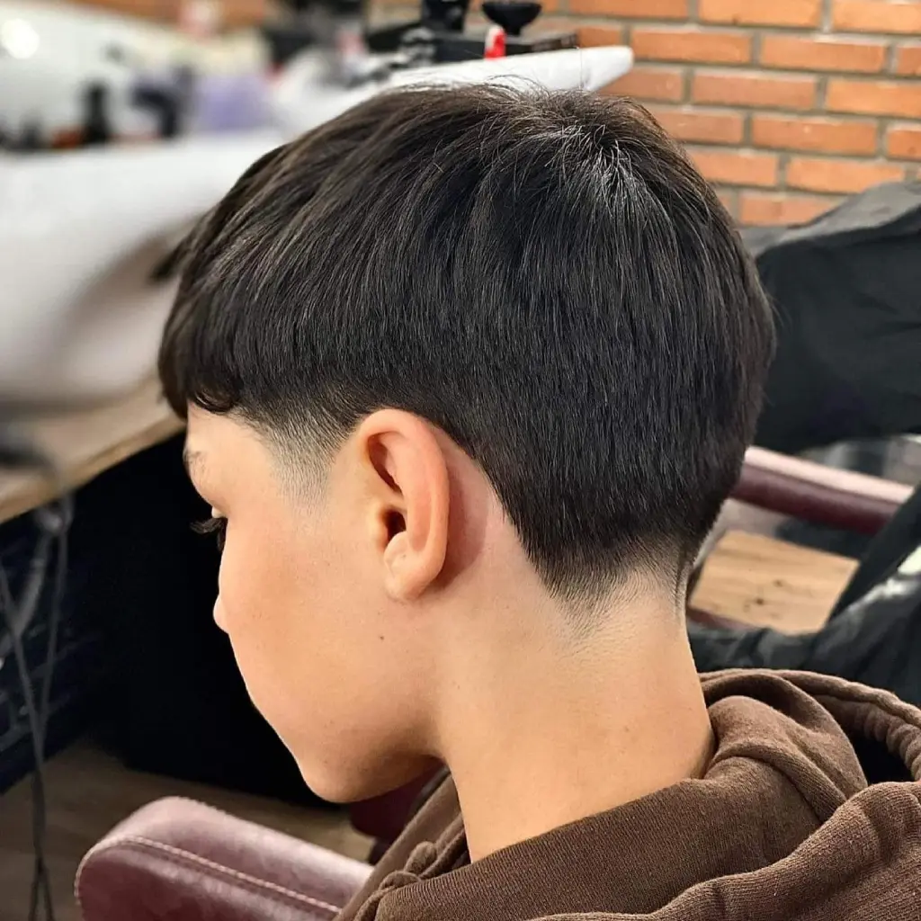 Blunt Bowl Cut With Undercut Blunt Bowl Cut With Undercut — Winter Haircuts for Boys