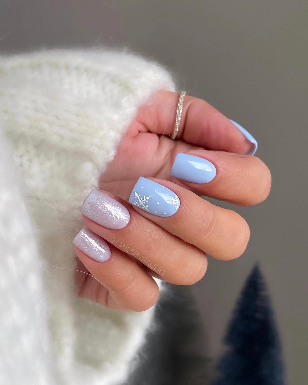 Short Pastel Blue Snowflake Glitter Nails Short Pastel Blue Snowflake Glitter Nails — Icy Blue Nails