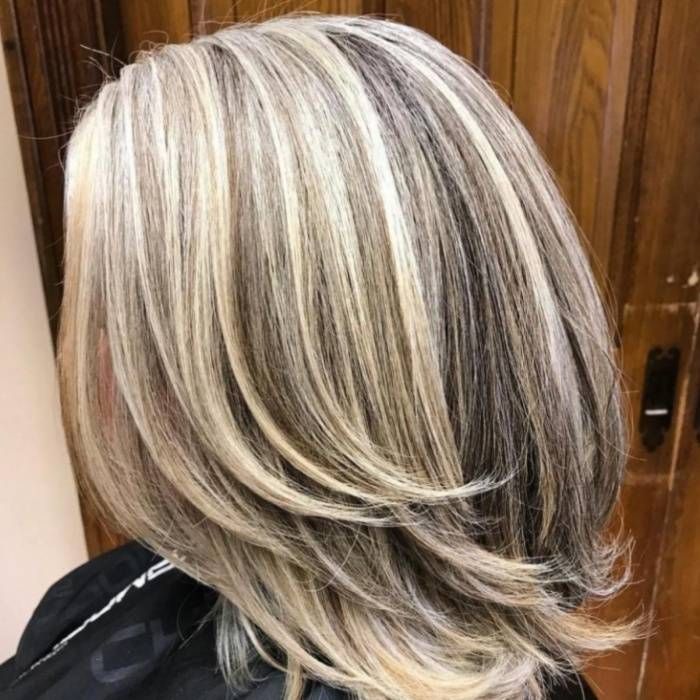 Shoulder Waves With Striking Gray Blend Shoulder Waves With Striking Gray Blend — Gray Blending Highlights