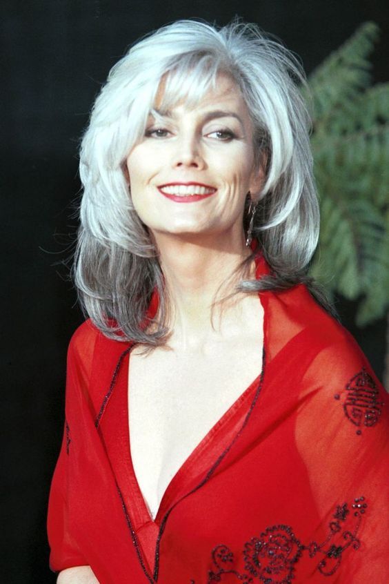 Silver Lob With Darker Roots Silver Lob With Darker Roots — Winter Haircuts for Women Over 60