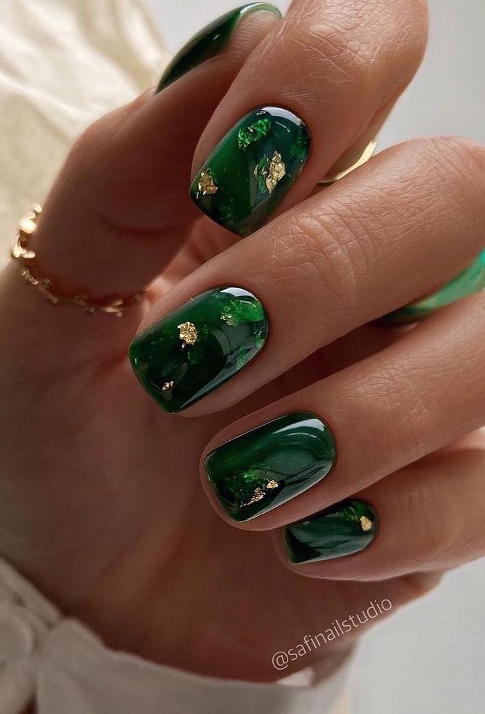 Glossy With Textured Foil Elements Visual Idea Glossy With Textured Foil Elements Visual Idea — Emerald Green Nails