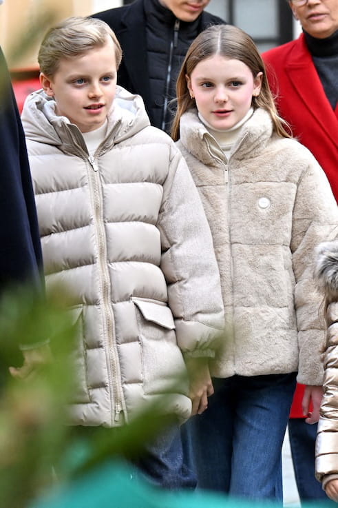 Simple Straight Blonde Air-Dried Style Simple Straight Blonde Air-Dried Style — Winter Hairstyles for Kids