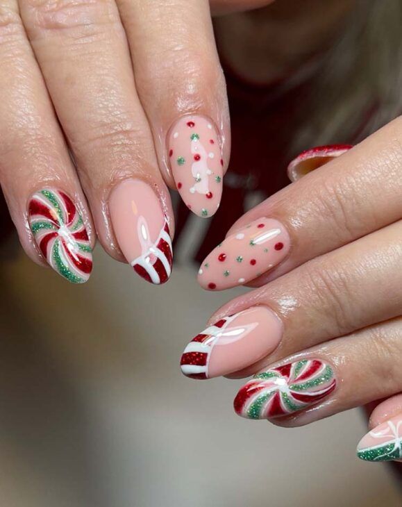 Christmas Visual Idea Christmas Visual Idea — Simple Christmas Nails 2026