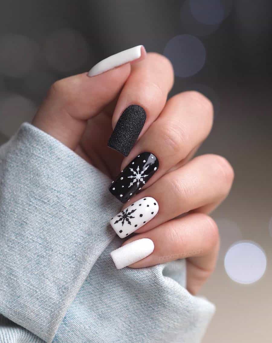 Black White Matte Glitter Snowflake Polka Dot Nails Black White Matte Glitter Snowflake Polka Dot Nails — Christmas Square Nails 2026