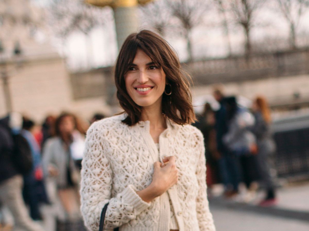 Chin Length Blunt Bob With Wispy Bangs — Medium Length Winter Haircuts