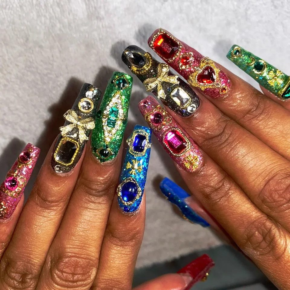 Maximalist Rhinestone Bow Glitter Stiletto Nails Maximalist Rhinestone Bow Glitter Stiletto Nails — Baddie Winter Nails