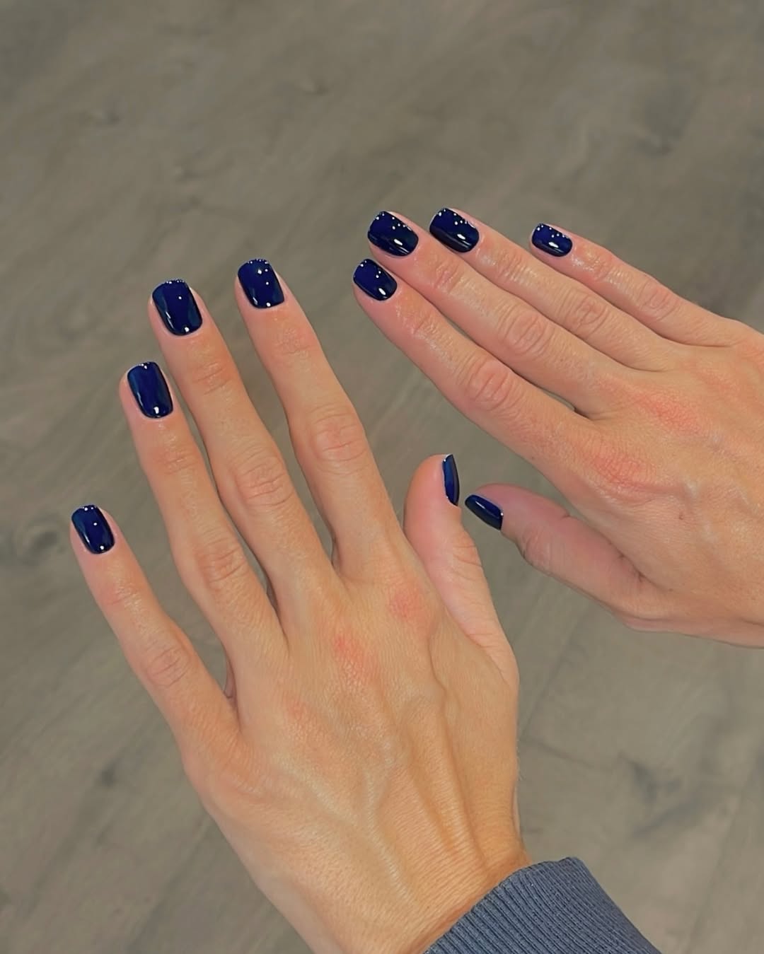 Glossy Visual Idea Glossy Visual Idea — Navy Blue Nails