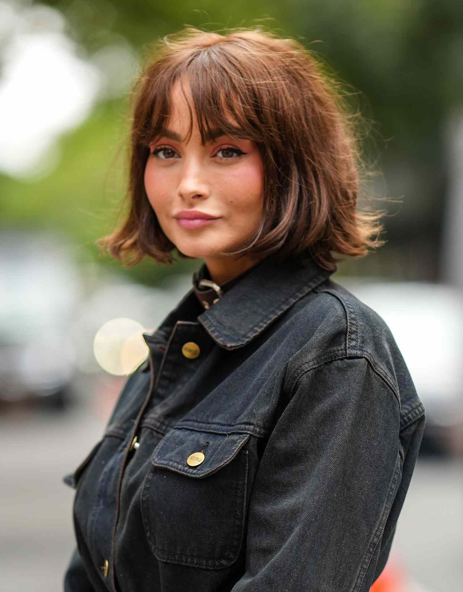 Chin-Length Messy Bob Piecey Bangs Chin-Length Messy Bob Piecey Bangs — Winter Bob Haircuts