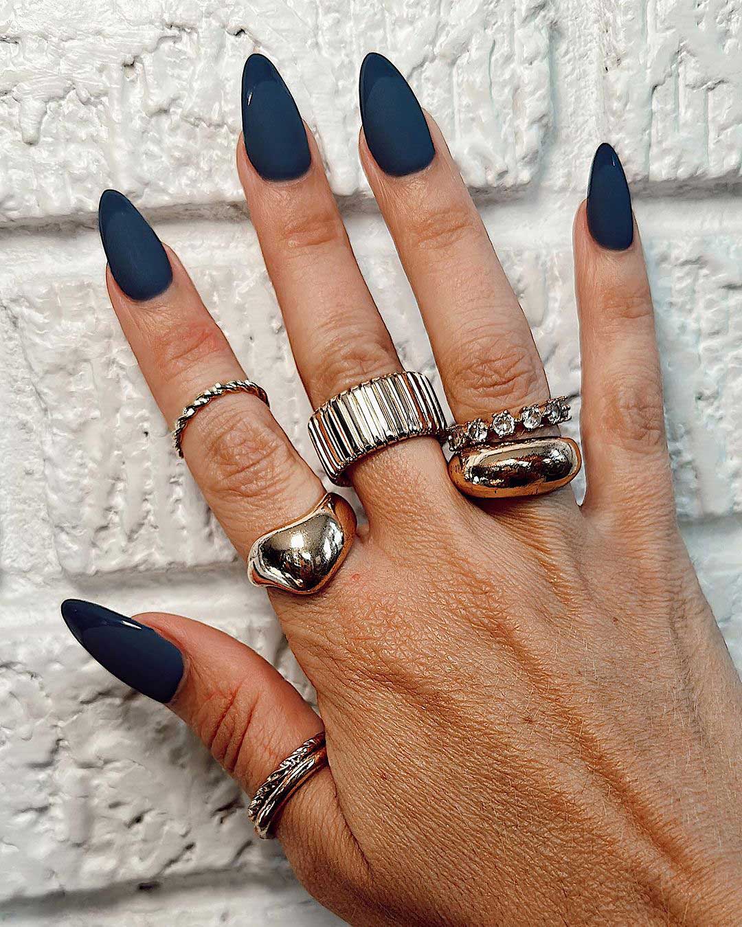 Deep Matte Navy Blue Stiletto Nails Deep Matte Navy Blue Stiletto Nails — Winter Matte Nails