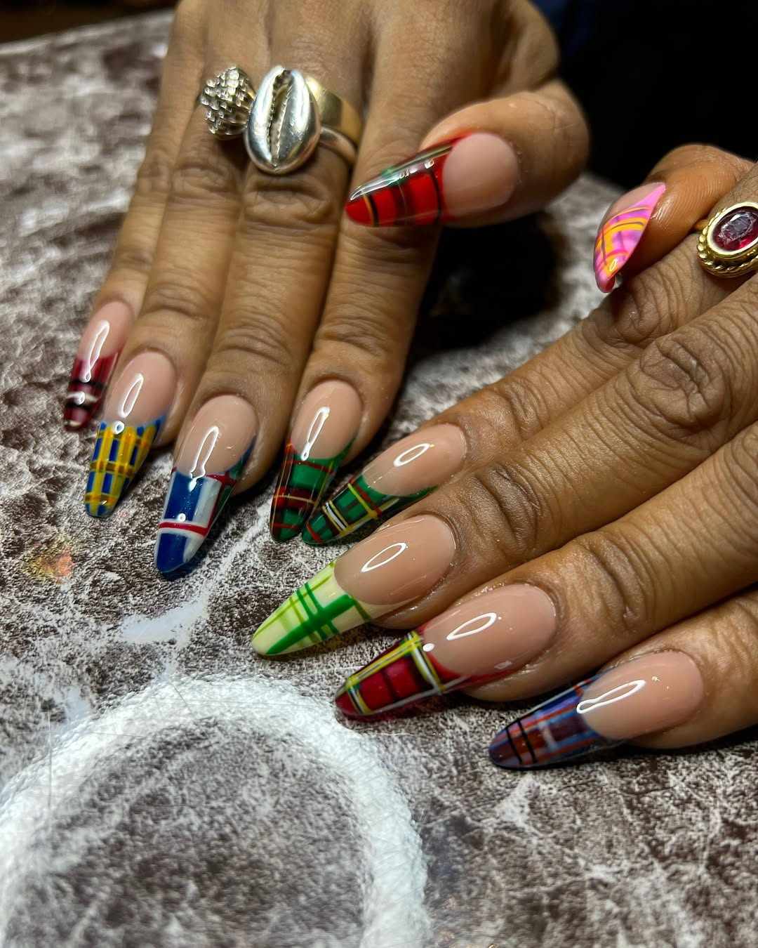 Glossy Vibrant Plaid Long Stiletto Glossy Vibrant Plaid Long Stiletto — Winter Plaid Nails
