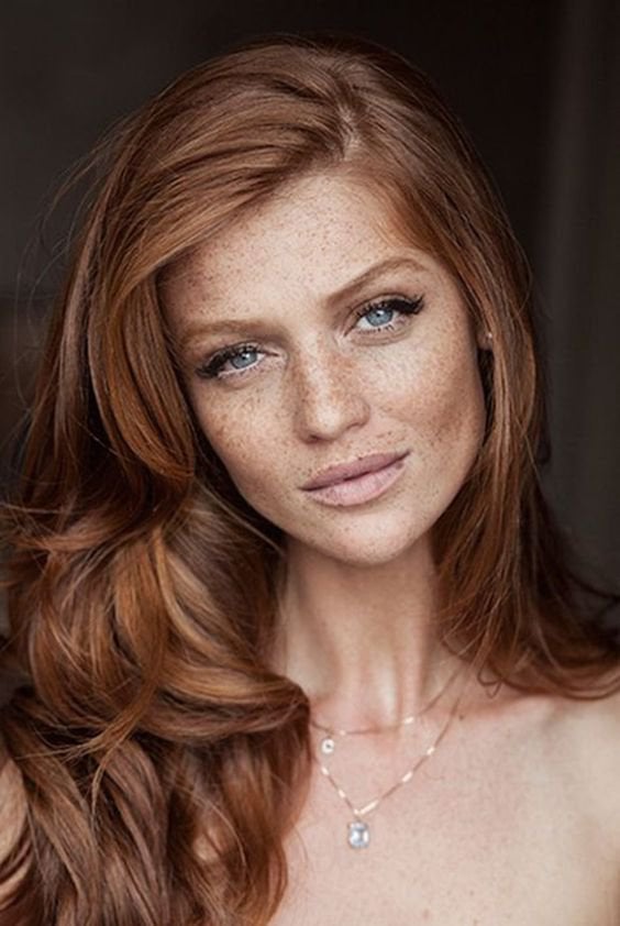 Vibrant Copper Red With Subtle Tone Variations Vibrant Copper Red With Subtle Tone Variations — Fall to Winter Hair Colors