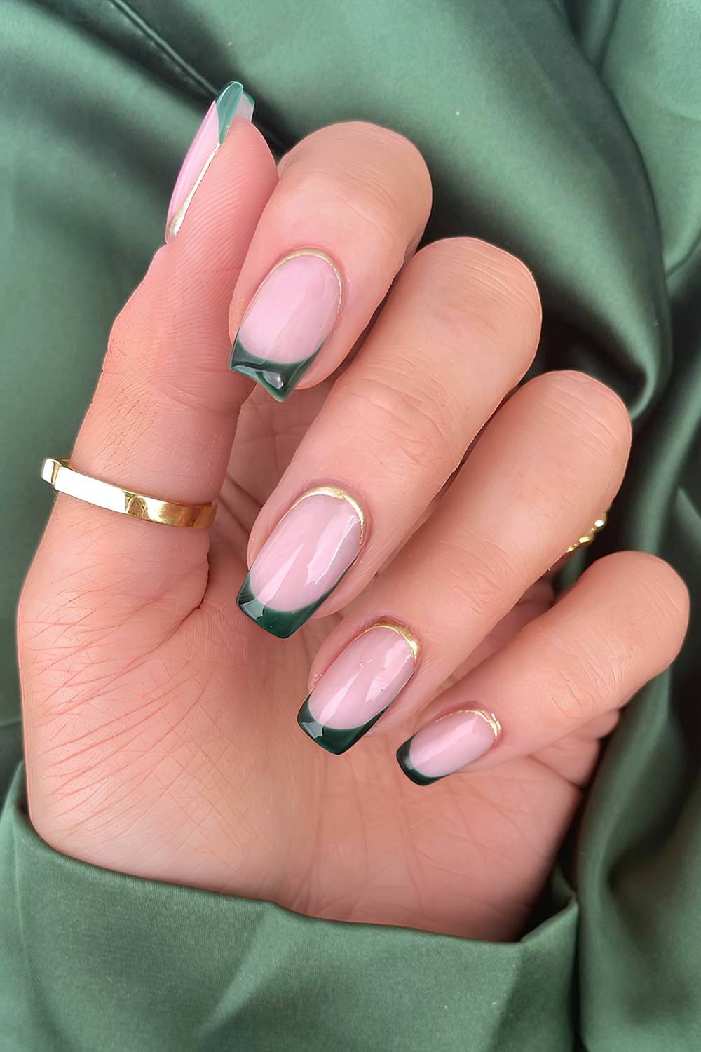 Medium Square Emerald French Tips with Gold Outline Medium Square Emerald French Tips with Gold Outline — Emerald Green Nails