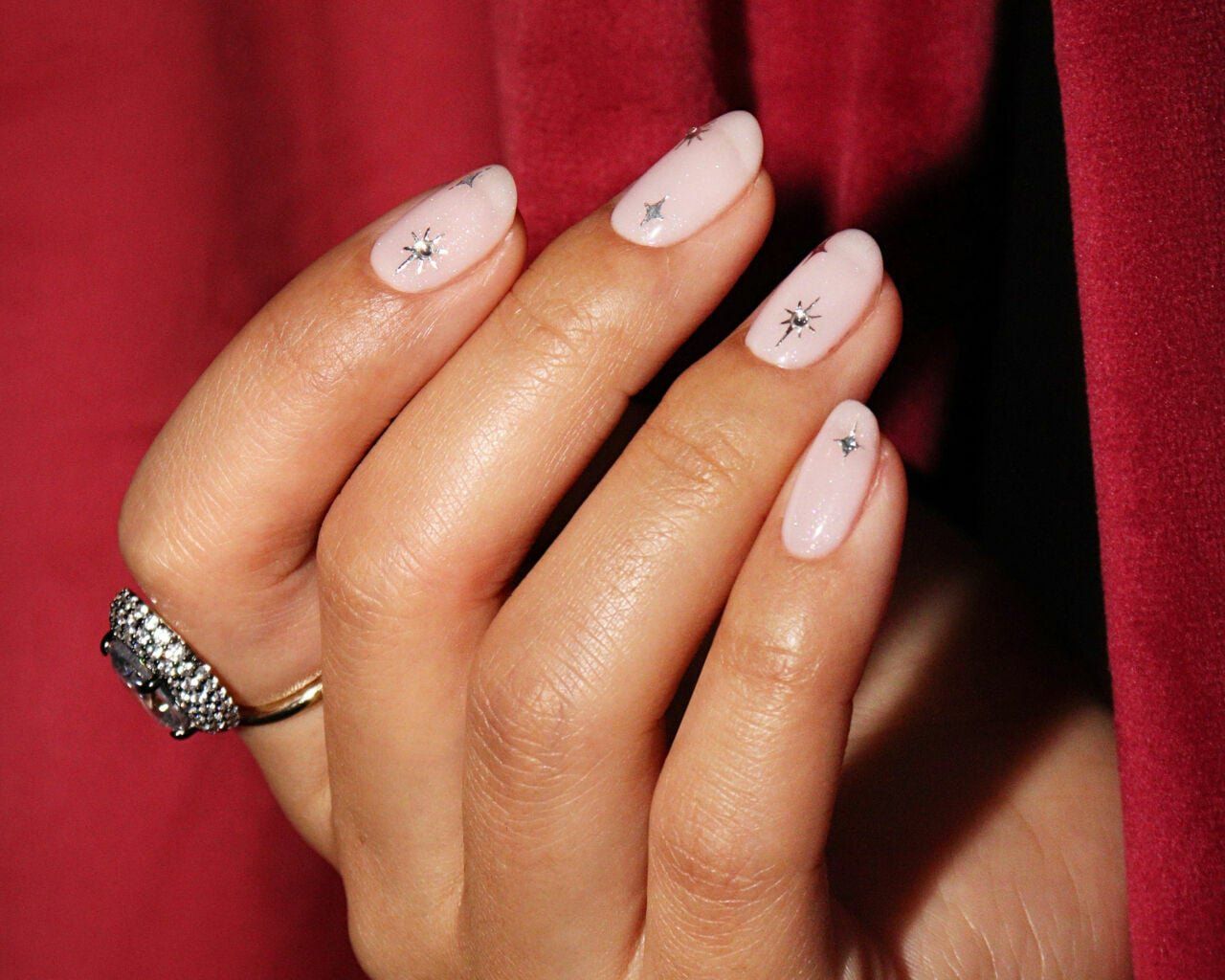 Festive Visual Idea Festive Visual Idea — Short Christmas Almond Nails 2026