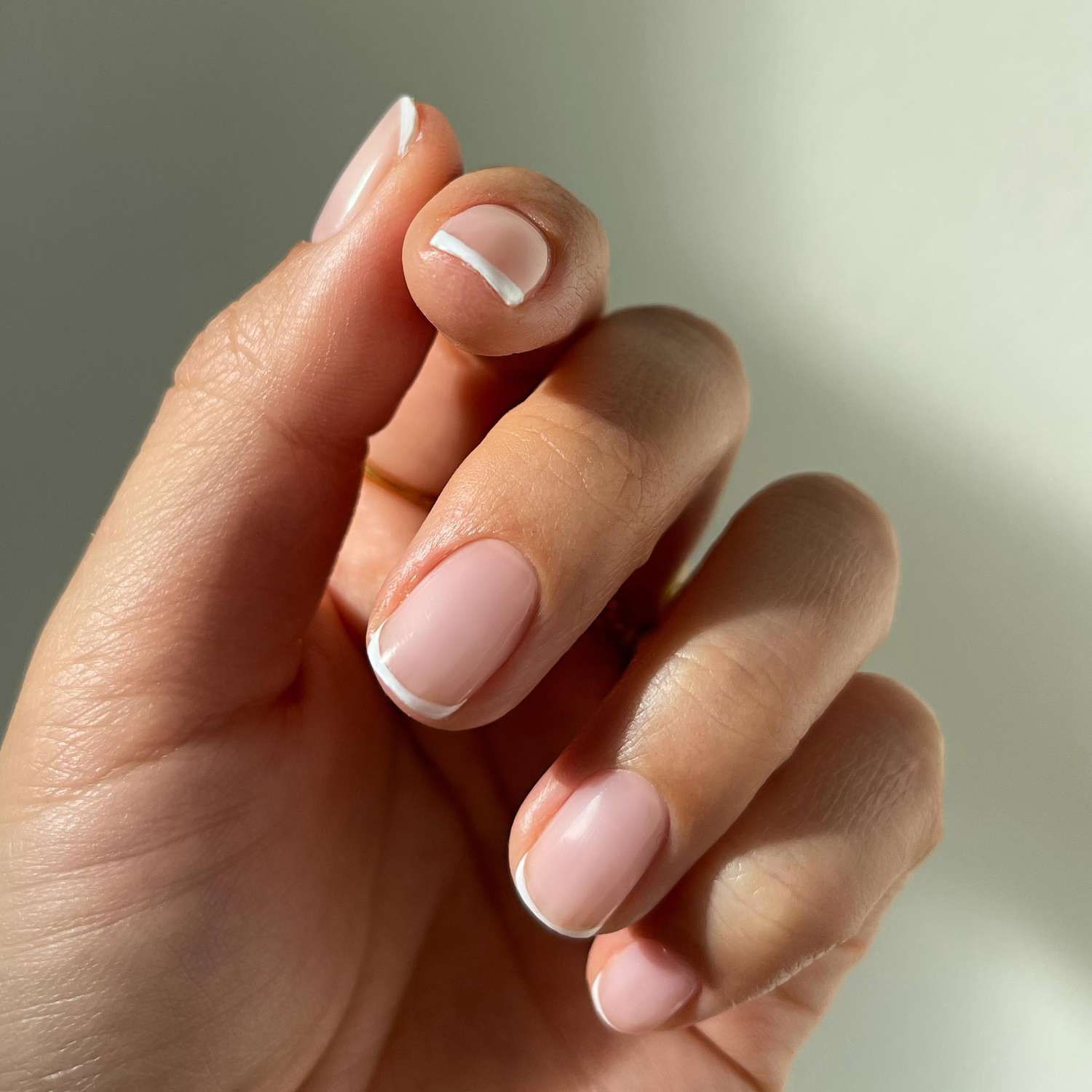 Thin White Line On Accent Nail Visual Idea Thin White Line On Accent Nail Visual Idea — Winter Wedding Guest Nails