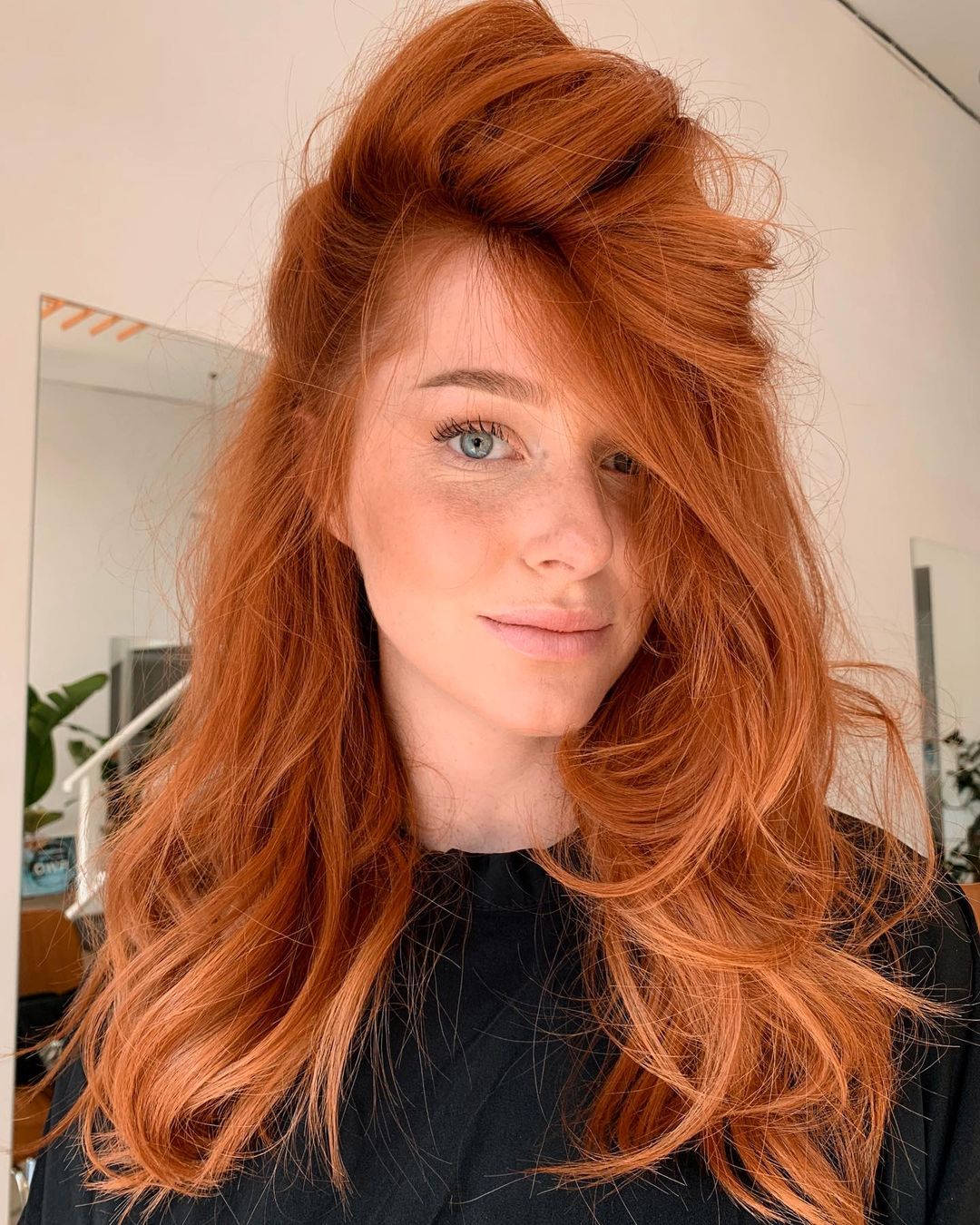 Voluminous Fiery Red Tousled Waves Voluminous Fiery Red Tousled Waves — Winter Hair Colors for Redheads