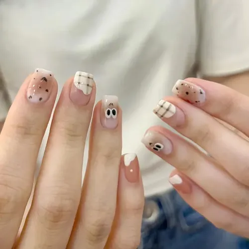 Sheer Beige with Brown White Plaid Accent Sheer Beige with Brown White Plaid Accent — Winter Plaid Nails