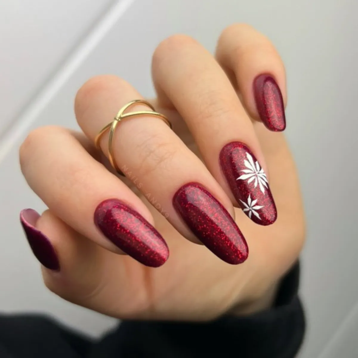Deep Red Glitter Snowflakes Deep Red Glitter Snowflakes — Winter to Spring Transition Nails