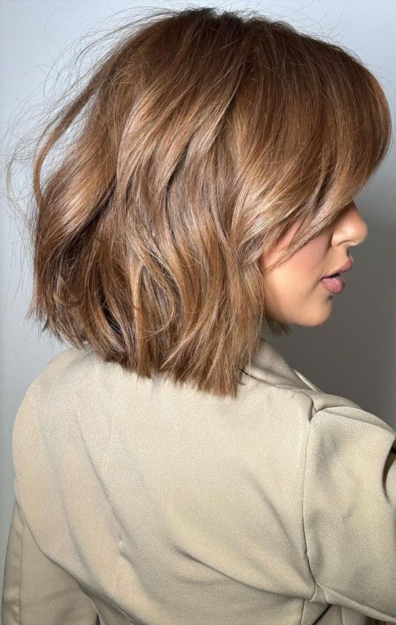 Layered Bob With Blonde Highlights — Winter Hair Colors for Short Hair