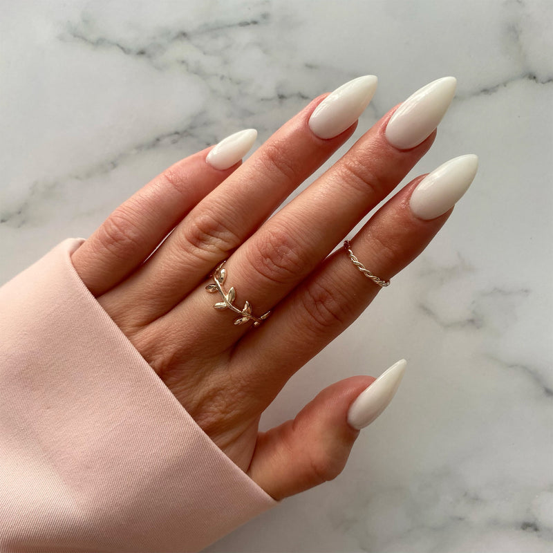 Opaque Milky White Long Stiletto Opaque Milky White Long Stiletto — Milky White Nails
