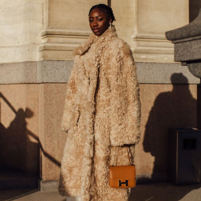 Cozy Elegance: Long Beige Faux Fur Coat — Fall to Winter Outfits
